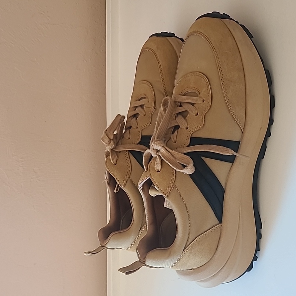MIA SCOUT TAN BLACK Chunky Retro Sneaker Size 7.5 - Picture 6 of 15